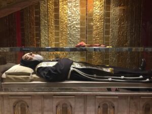 teca con la salma di san pio